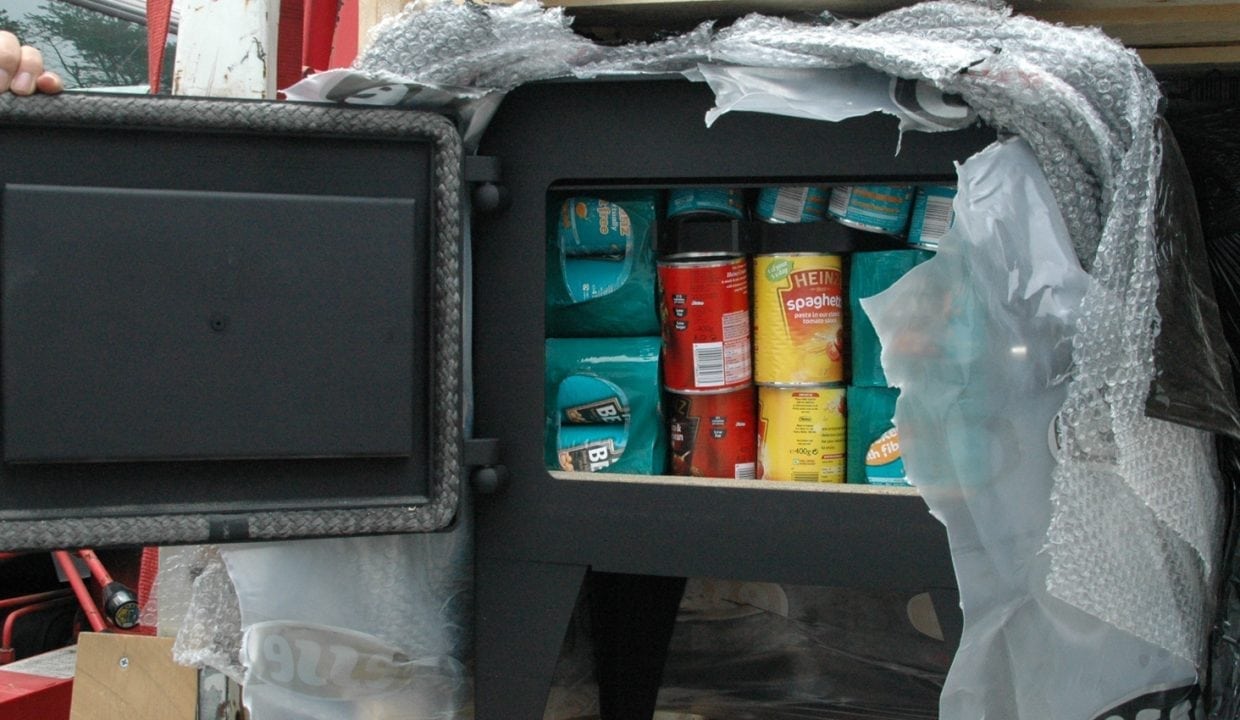 esse-stove-full-of-tins-for-japan