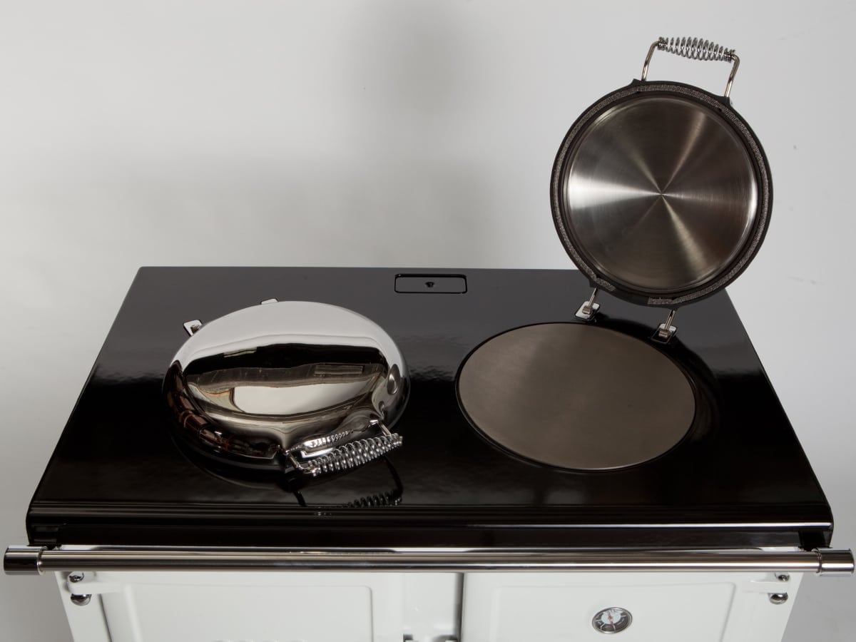The ESSE 990 is a stunning induction range cooker