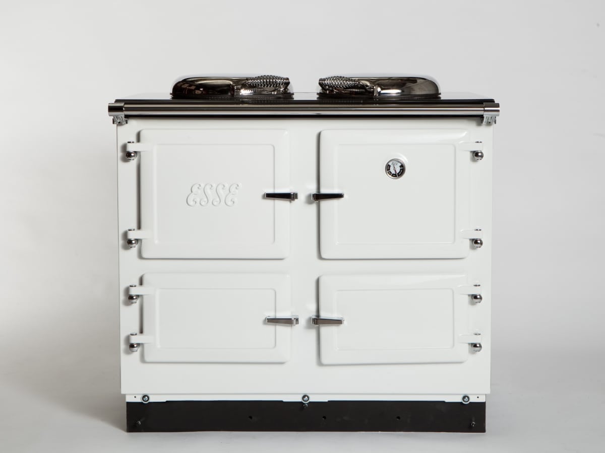 The ESSE 990 is a stunning induction range cooker