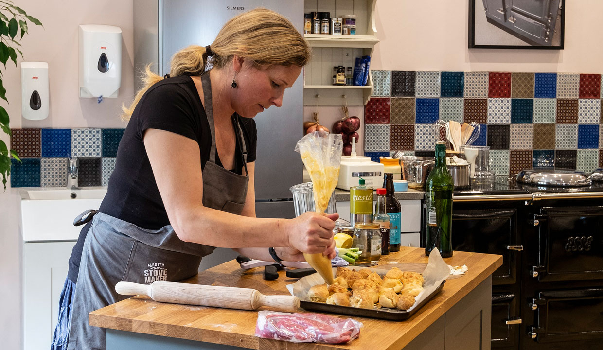 ESSE cookery demo rarebit choux pastry