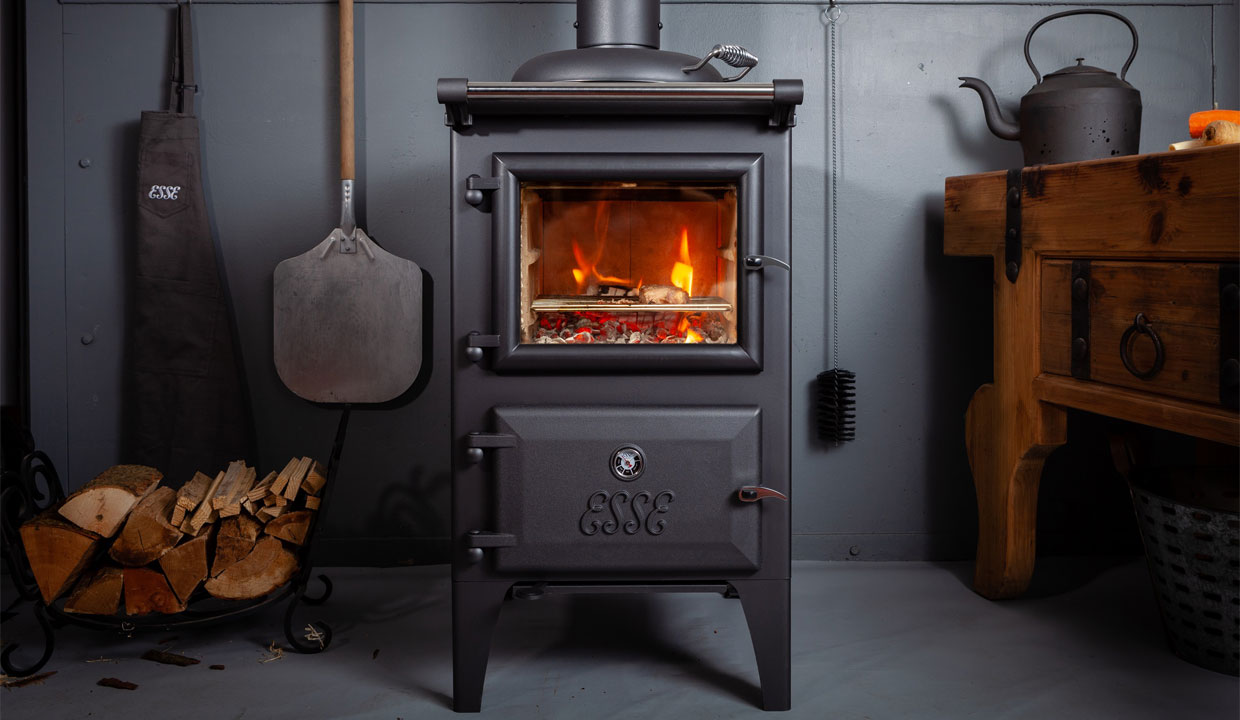 ESSE bakeheart woodfired cook stove steak