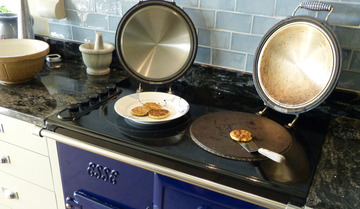 Oaty Drop Scones with Honey on the ESSE hotplate