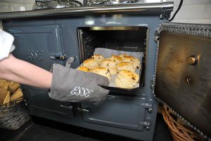 ESSE 990 Hybrid scones in the oven small