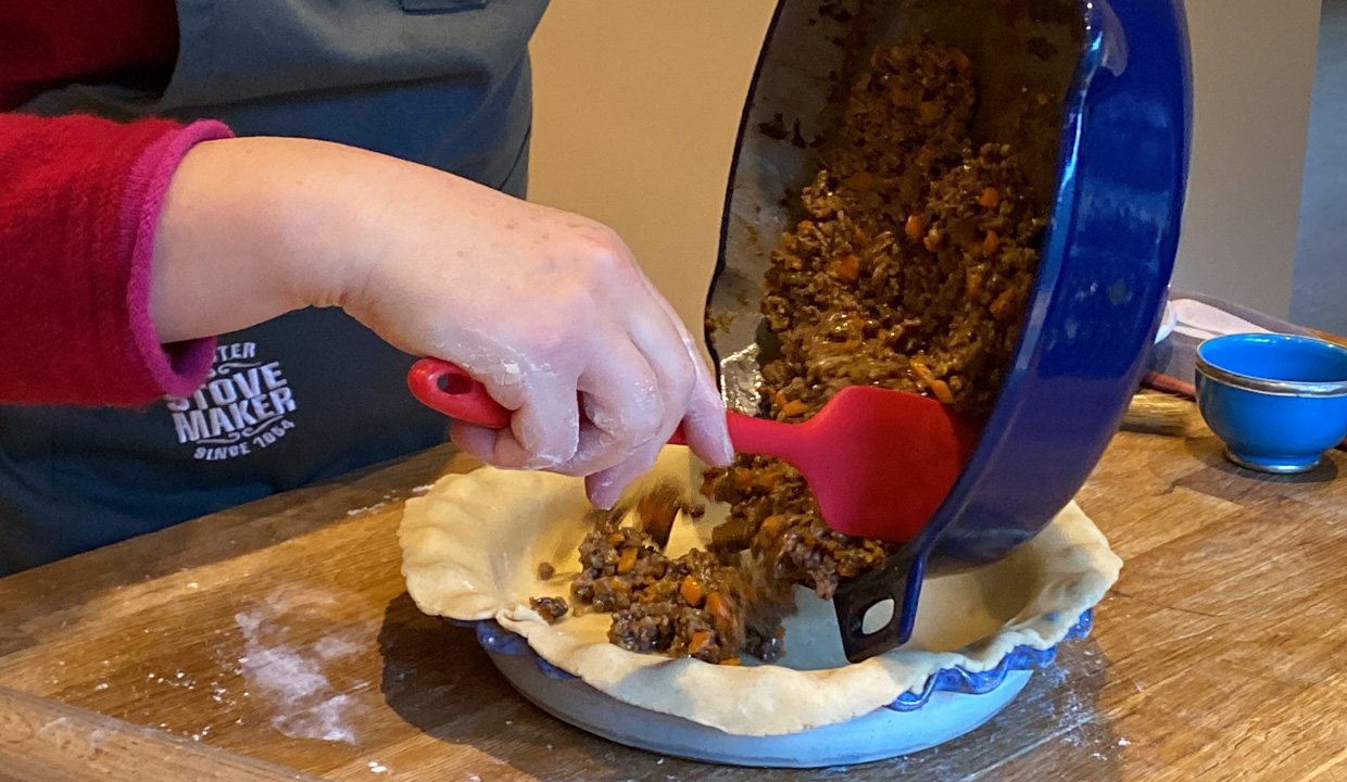 ESSE baked beef mince and vegetable pie