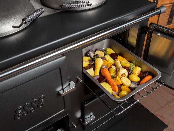 ESSE 1000 W Woodburning cooker oven roast vegetables