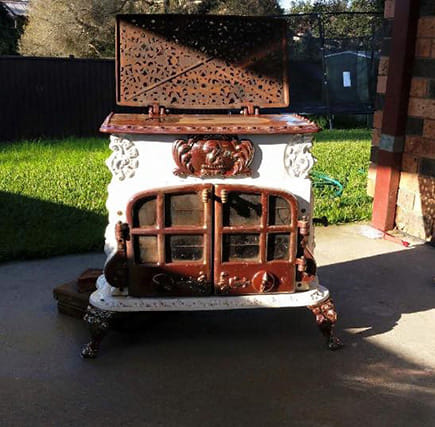 White and red Dolphin