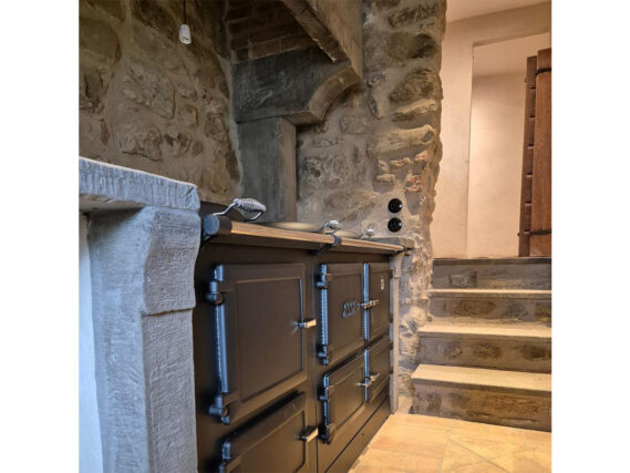 esse 1600 t stone kitchen angled low